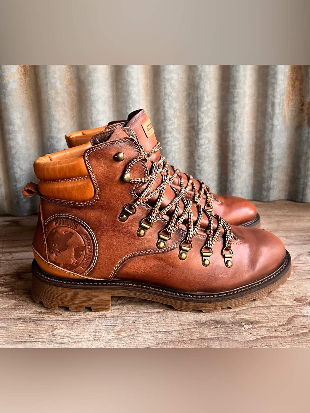 Pikolinos Pirineos M6S hiking boots